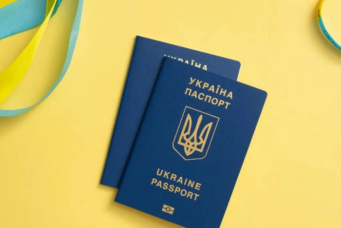 Понад вісім тисяч людей отримали громадянство України з початку 2022 року