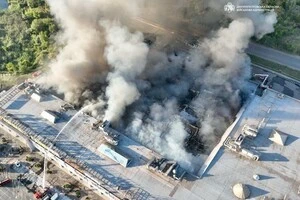 Наслідки російського удару по торговельному комплексу «Сонячна галерея» в Кривому Розі