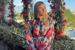 Горбачова була у шкіряних шльопанцях, і персонал вирішив, що взуття виконавиці не відповідає дрескоду