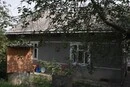 Молода пара купила за $2 800 закинуту хату і облаштовує дім на Буковині