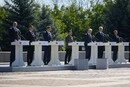 Зеленський з іноземними лідерами долучився до церемонії підняття Державного прапора (відео)