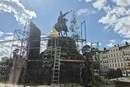 Пам’ятник Богдану Хмельницькому на Софійській площі звільнено від захисних конструкцій