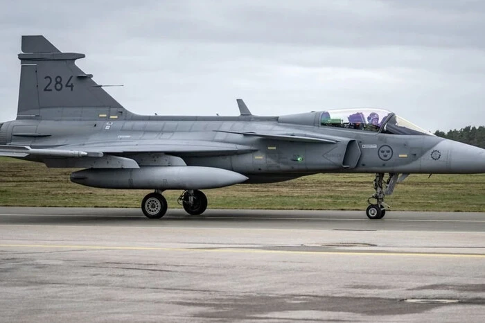 Винищувач Gripen розбився на військовій базі в Угорщині