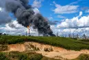 Надзвичайна ситуація сталася на великому газохімічному комплексі Росії (відео)