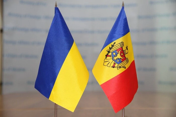 Санду запросила Зеленського до Кишинева на День незалежності Молдови