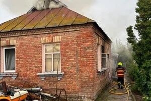 Внаслідок пожежі дім зазнав пошкоджень