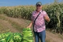 Історія, що розчулила мережу: українці за три дні розкупили 6 тис. качанів кукурудзи у фермера