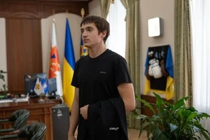 Іван Захарчук живе по сусідству від будинку, в який влучила ворожа ракета