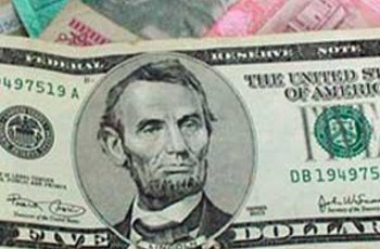 Валюта снова подорожает