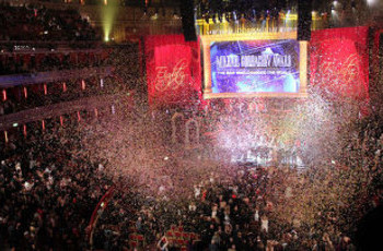 Странный, звездный, кричащий юбилей Горбачева