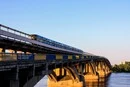 Рух мостом Метро буде частково обмежено до кінця серпня (схема)