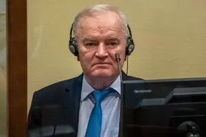 Младич переніс кілька інсультів і просив відпустити його на лікування до Сербії, але отримав відмову