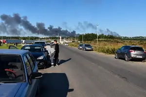 Один із найбільших НПЗ Росії у Ярославлі опинився під атакою дронів