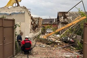 Внаслідок удару поранена щонайменше одна людина