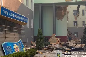 Наслідки влучання російського дрона «Бандероль» у будівлю Головного управління Нацполіції в Житомирській області, 19 серпня 2026 року