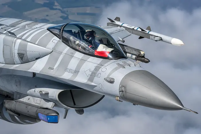 F-16 не збили російську ракету над Польщею: що завадило