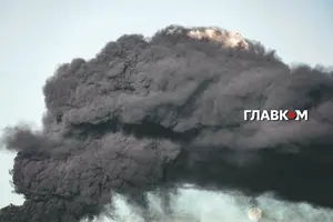 Величезний стовп диму над місцем трагедії було видно за багато кілометрів