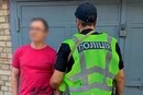 Військовий з трофейним автоматом погрожував перехожому в Києві: деталі затримання