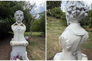 Памʼятник Шекспіру встановили у Ботанічному саду Полтавського національного педагогічного університету