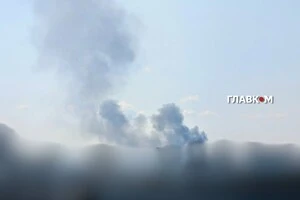 Дим над місцем влучання у Києві