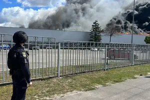 На місці події працюють слідчо-оперативні групи поліції, криміналісти, поліцейські офіцери громади та всі екстрені служби