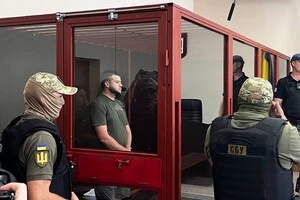 Військовослужбовець ГУР під час засідання Печерського районного суду Києва