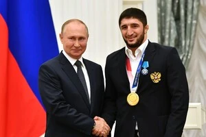 Садулаєв у березні 2022 року був учасником мітингу на підтримку війни «Za мир без нацизма»