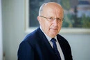 Єврокомісар зробив гостру заяву після удару Росії по будівлі СБУ