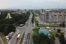 У Львові батьки з дітьми перебігали через шість смуг руху, щоб встигнути на службу до церкви
