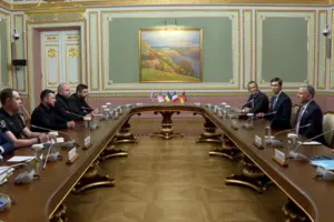 Спецпосланці президента США вперше приїхали до Києва