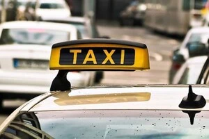 На тлі тривалої тривоги у Києві таксі користується підвищеним попитом