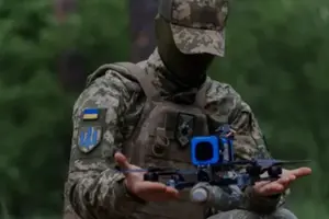 Крім того, українські військові уразили радіолокаційну станцію росіян