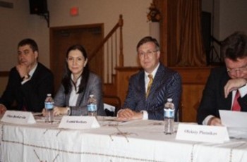 Партия регионов окучивает Америку