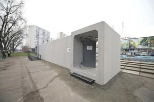 Кличко анонсував встановлення мобільних укриттів на зупинках Києва