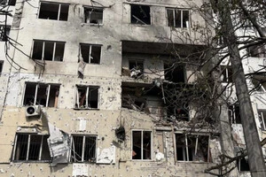 Унаслідок ударів пошкоджено будинки, склади, гаражі та автомобілі