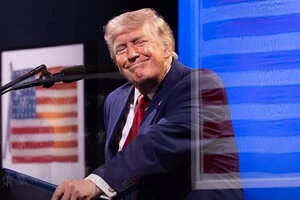 Дональд Трамп закликав Зеленськогj припиниnи удари про російських нафтопереробних заводах