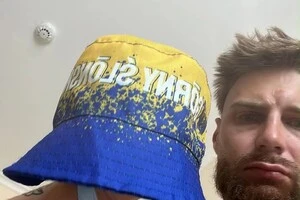 У Чехії поляки жорстоко побили свого співвітчизника через синьо-жовту панамку