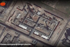 Стіни з вантажних контейнерів на Нижегороднефтеоргсинтез. Вересень 2026.