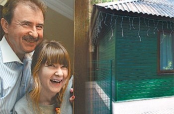 Госдача Александра Попова: две комнаты, беседка и соседи за стеной