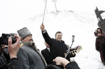 За шаг до последней черты: Янукович действует по сценарию «партии войны»