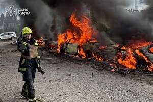 Російський дрон влучив у гаражний кооператив Києва
