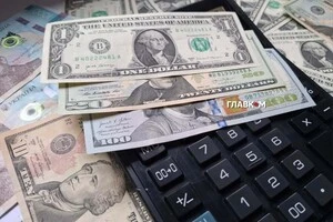 Географія та структура переказів українців додому поступово змінюються