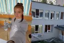 Росіяни поцілили у школу, де навчається донька гумориста Юрія Ткача (фото)