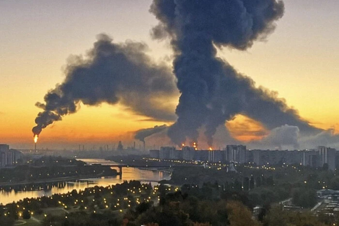Сили оборони уразили три установки Московського НПЗ за 15 км від Кремля
