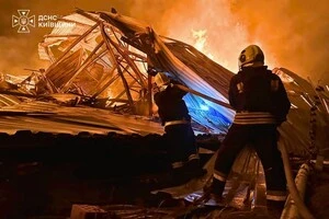 Ліквідація пожежі у складських приміщеннях на Бориспільщині, де постраждала одна людина