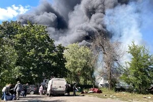 Росіяни вдарили авіабомбою по евакуаційному пункту