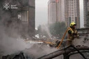 Російські дрони пошкодили склад та спричинили пожежу в Києві