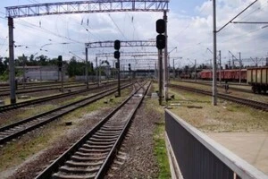 Залізничник, повертаючись зі зміни додому, отримав уламкові поранення