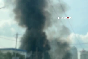 Стовп диму після атаки дронів у районі Центрального вокзалу Києва