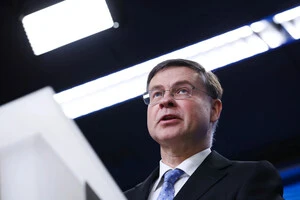 Єврокомісар з питань економіки Валдіс Домбровскіс визнав «втому» від санкцій проти Росії